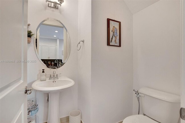 Building Photo - 6657 Quiet Wave Trl