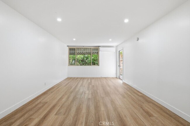 Building Photo - 17000 Burbank Blvd