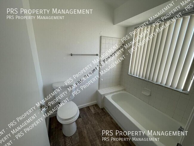 Building Photo - 3424 N Apache Cir