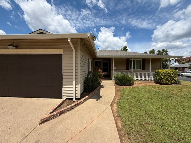 Building Photo - Gorgeous Rancho Cordova Home on Large Corner Lot!