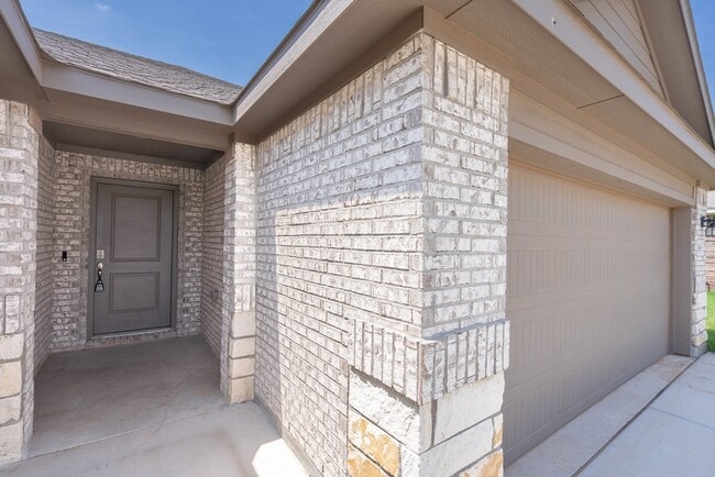 Building Photo - 7616 Silver Crk Ct