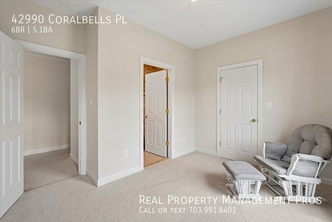 Building Photo - 42990 Coralbells Pl