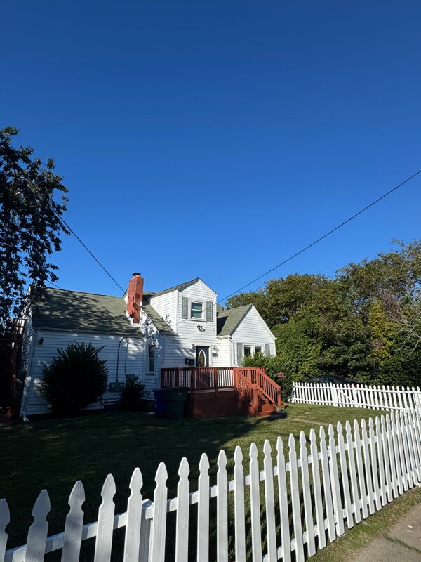 Building Photo - 1018 Wolcott Ave