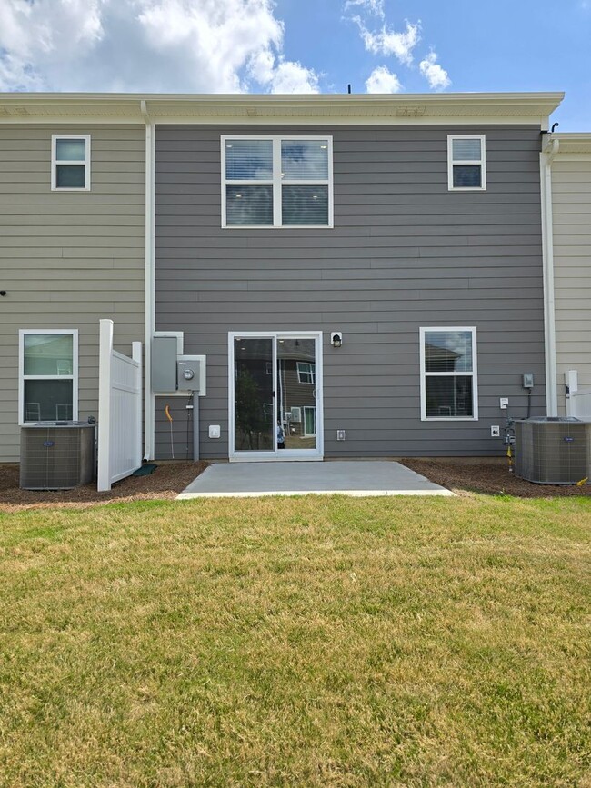 Building Photo - Beautiful New Construction; 3BR/2.5BA Town...