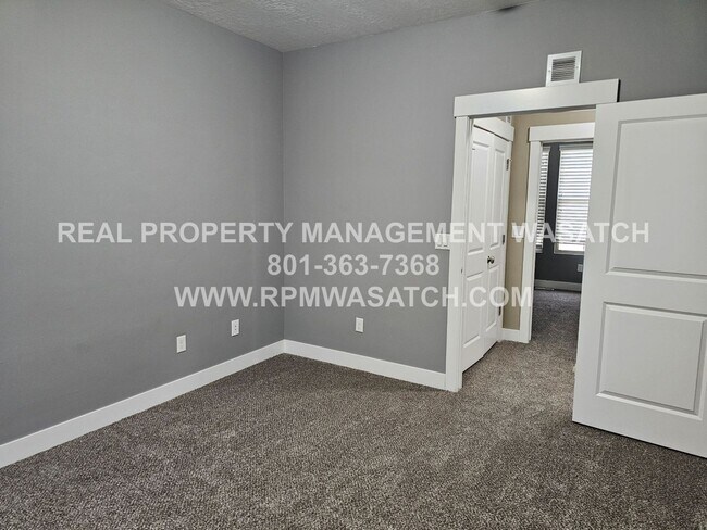 Building Photo - MOVE IN SPECIAL 1/2 off 1st months rent 3 Bedroom 2.5 Bath plus Bonus Room Town Home in Daybreak