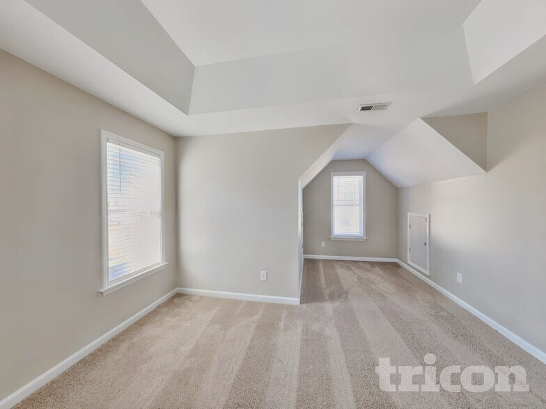 Building Photo - 376 Collinsworth Dr