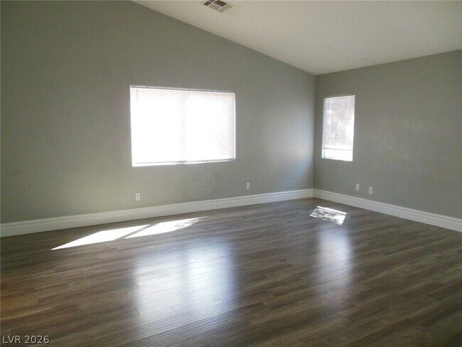 Building Photo - 9747 Waukegan Ave