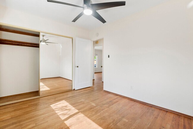 Building Photo - Large 3 Bedroom 2 Bathroom House in La Mesa!