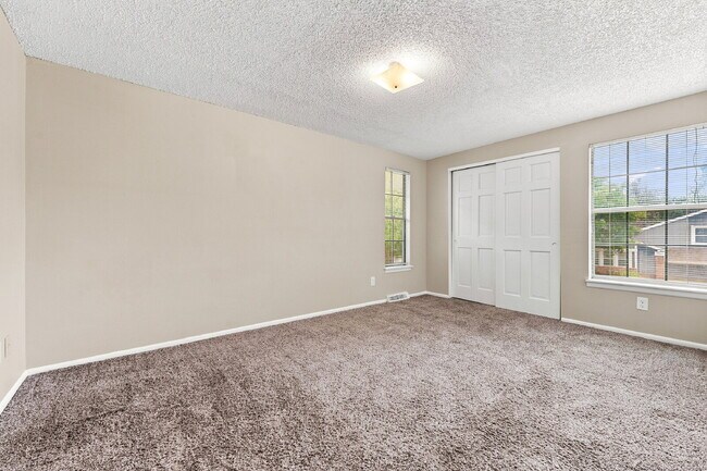 Building Photo - $2,940.95 - 3 bed 2.5 bath Home in Centennial with Central AC, and Great Backyard Space!