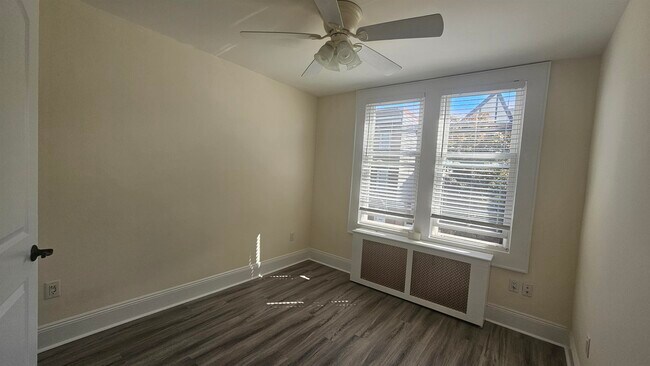Building Photo - 9103 Bergenwood Ave