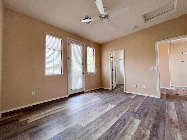 Building Photo - 2367 W Jake Haven