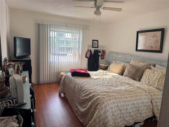 Building Photo - 10365 Paradise Blvd