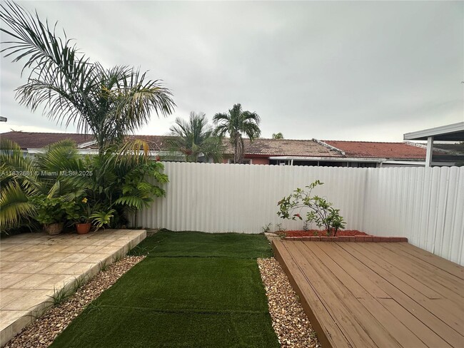 Building Photo - 7656 NW 182nd Terrace