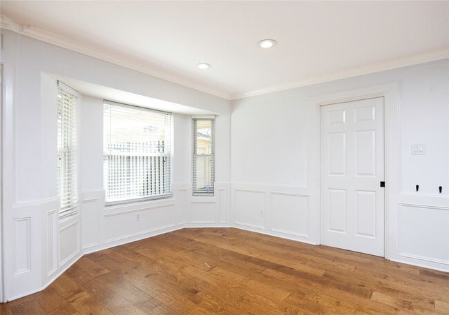 Building Photo - 5415 3 Oaks Cir