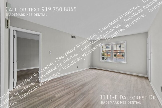 Building Photo - 3111 Dalecrest Dr