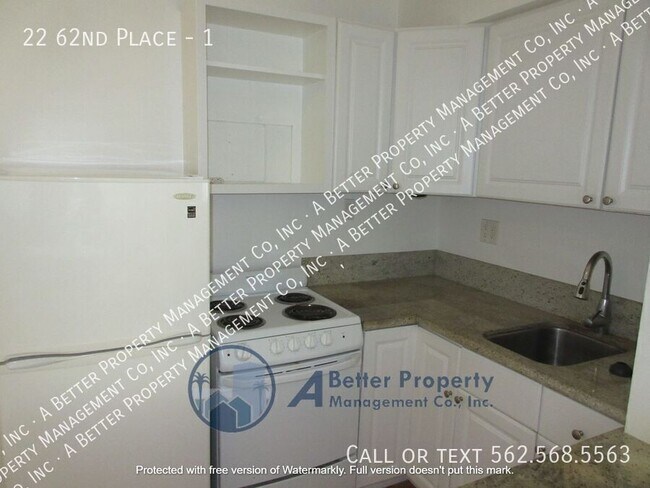 Building Photo - 22 62nd Pl