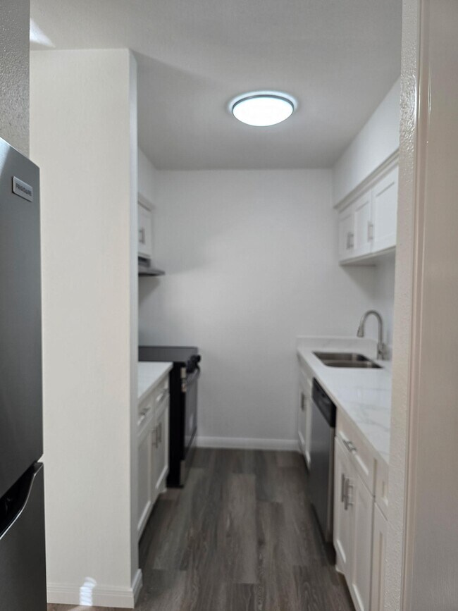 Building Photo - 5550 N Braeswood Blvd