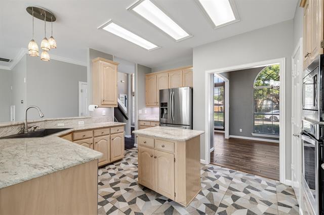 Building Photo - 1109 San Saba Dr