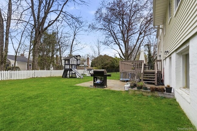 Building Photo - 221 Mamaroneck Rd