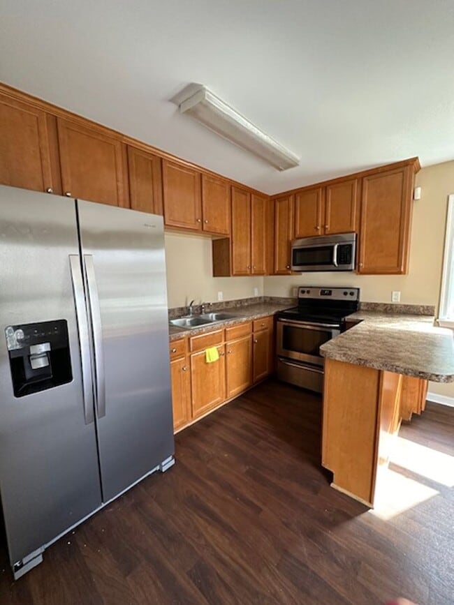 Building Photo - Updated 1 bedroom/1 bath