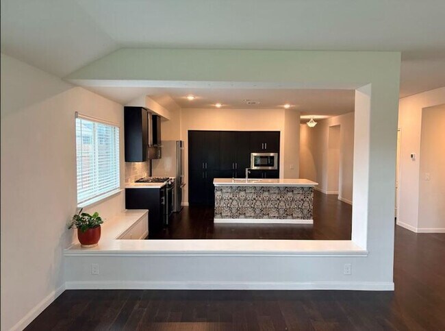 Building Photo - 3811 Thomas Plns Dr