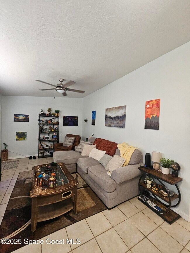 Building Photo - 119 Roosevelt Ave