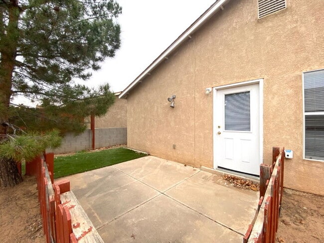 Building Photo - 3BR/2Bath in Rio Rancho