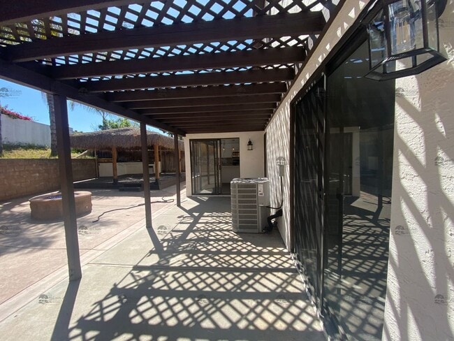 Building Photo - Updated 3BD/2BA with Air Conditioning