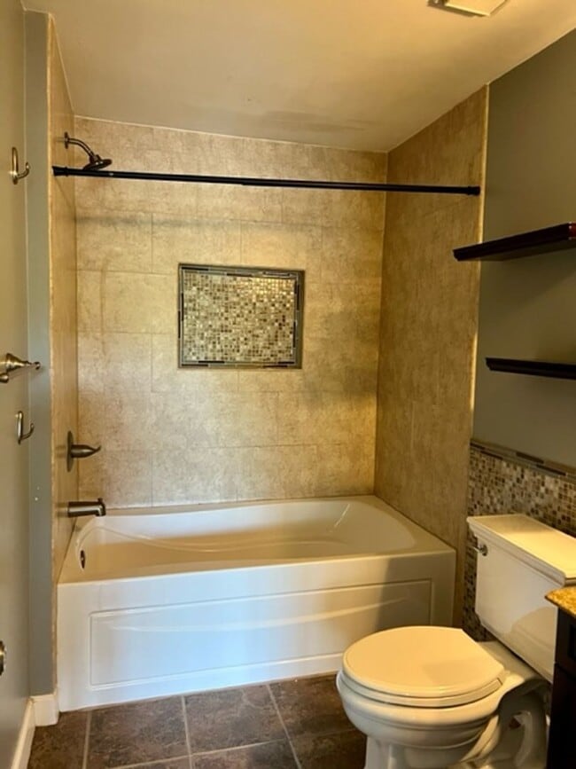 Building Photo - CONDO FOR RENT - HERONS COVE!