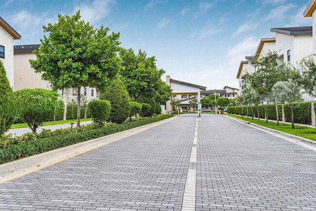 Building Photo - 7865 NW 104th Ave