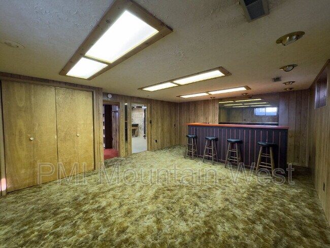 Building Photo - 2141 S 1700 E