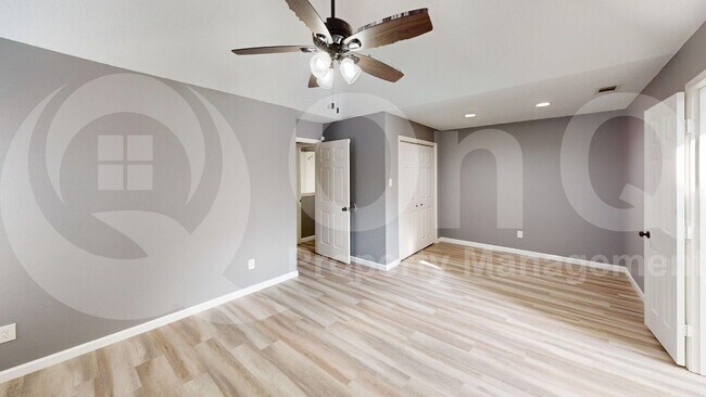 Building Photo - 2536 Beau Dr