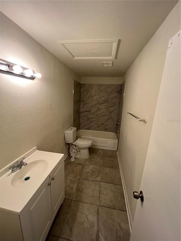Building Photo - 4200 Thornbriar Ln