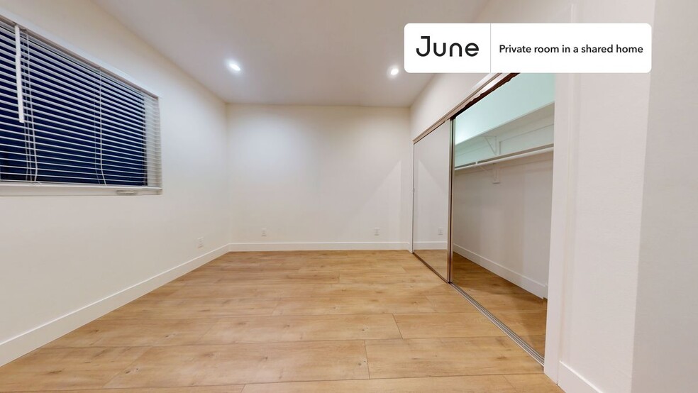Primary Photo - Private bedroom in 4 bed/4 bath Home