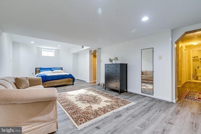 Building Photo - 12400 Bennett Rd