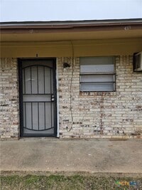 Building Photo - 601 Sunset Ln