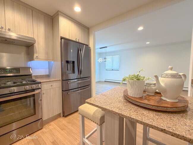 Building Photo - 5 Echo Ct