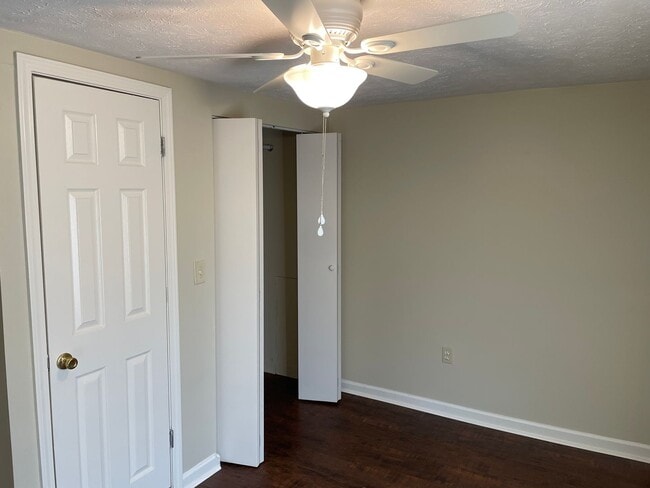 Building Photo - 3/1 House in Kingston $995