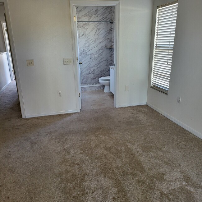 Building Photo - 18533 Pebble Lake Ct