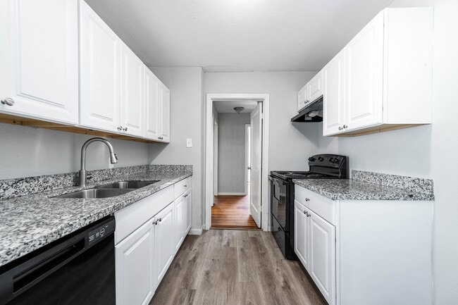Building Photo - 1503 Acacia Dr
