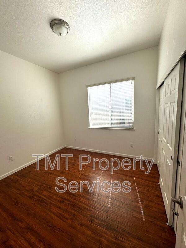 Building Photo - 8622 Neopolitan Way