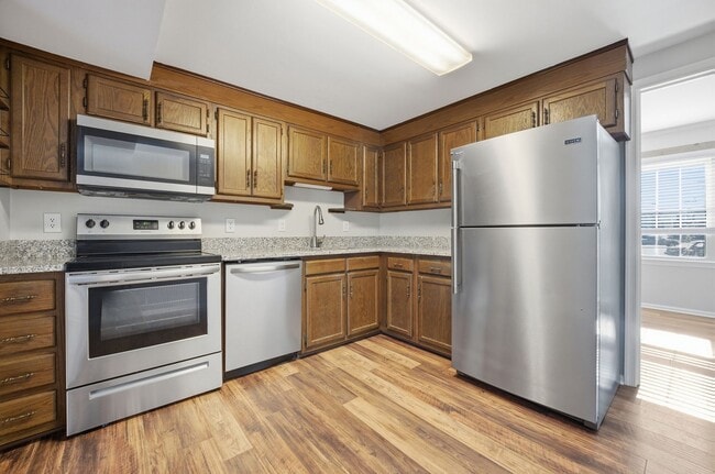 Building Photo - 2 Charles Parish Dr