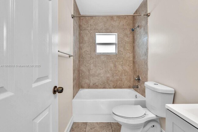 Building Photo - 1315 NW 2nd St