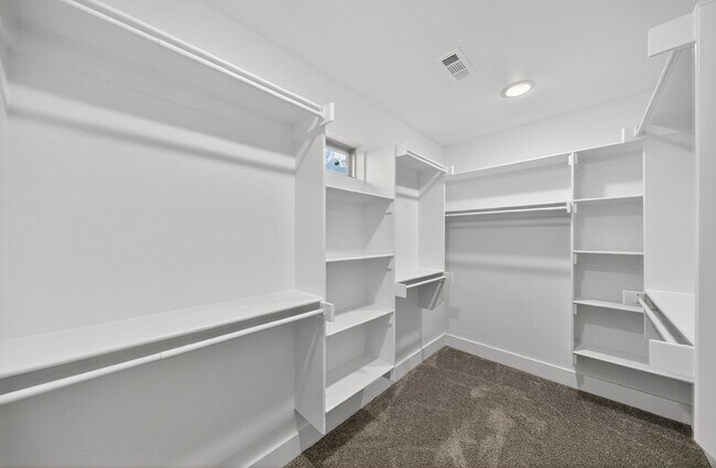 Building Photo - Great House in Quiet Neighborhood Ready to...