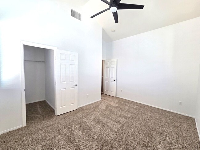 Building Photo - 3 Bedroom Single Story in Providence Gated Community