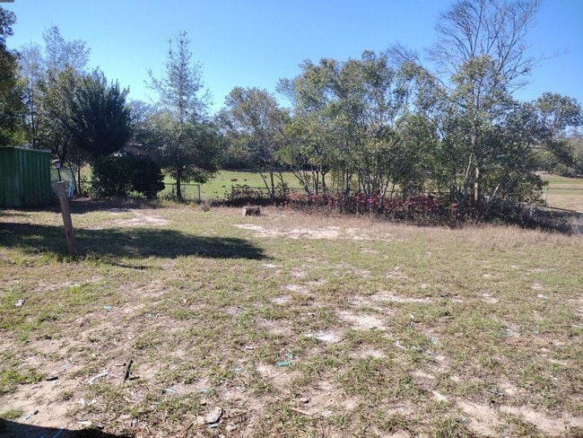 Building Photo - Adorable UPDATED 1 bedroom 1 Bath home with bonus Room