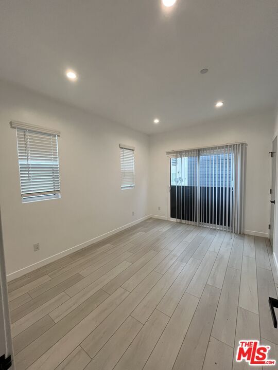 Building Photo - 246 N Dillon St