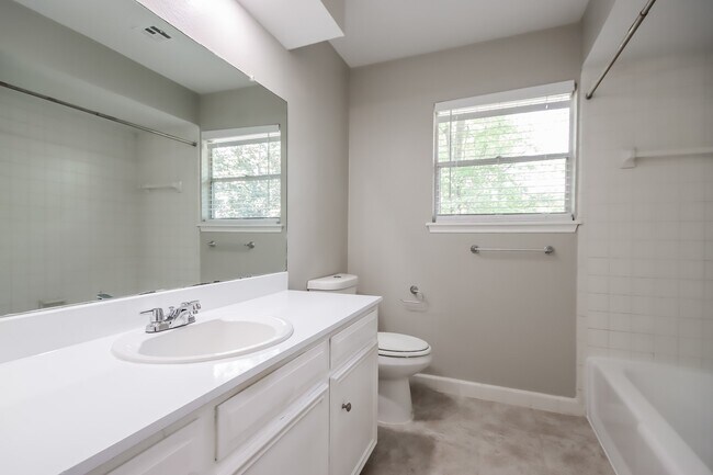 Building Photo - 1702 Corral Dr