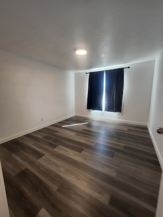 Building Photo - B-Cozy Villa Apartments