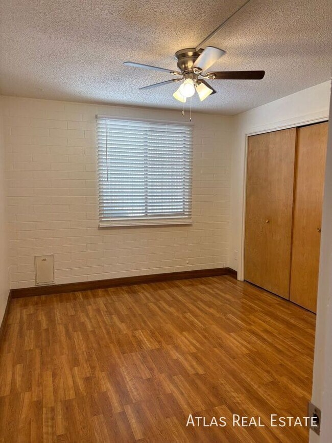 Building Photo - 1101 E Butler Dr